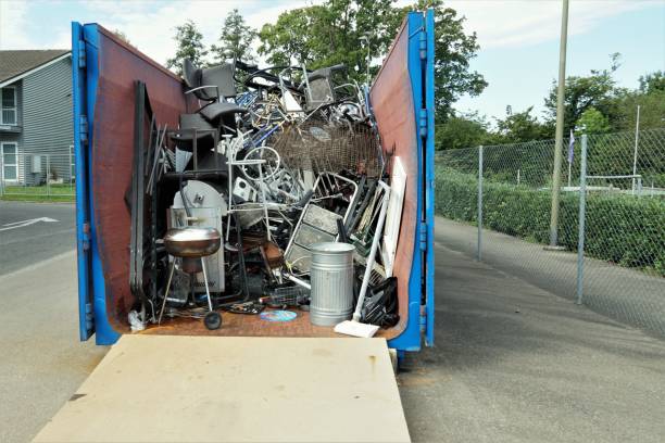 Best Construction Debris Removal  in Mendota, CA